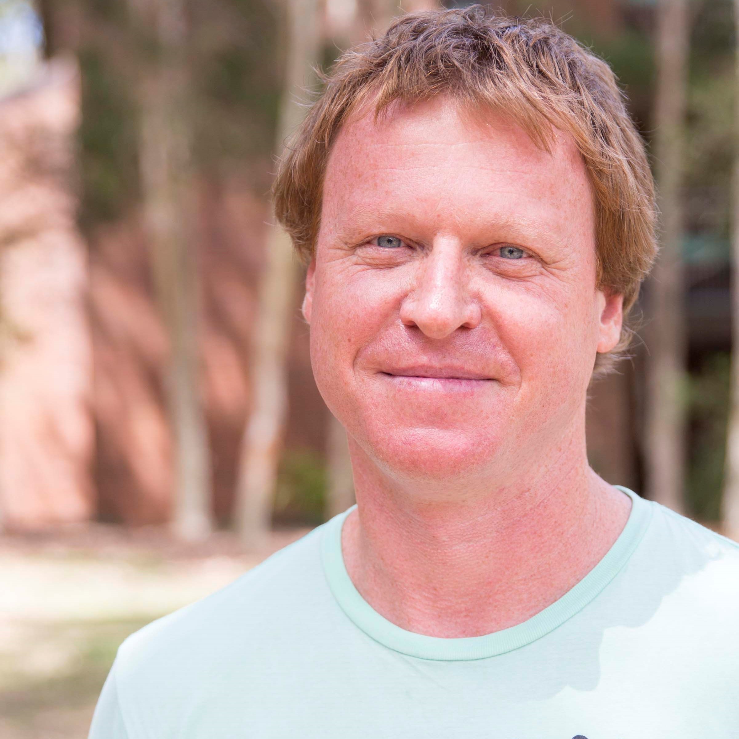 Portrait photograph of Steven Threadgold